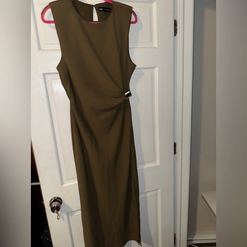 Zara Elegant Olive Green Sleeveless Dress